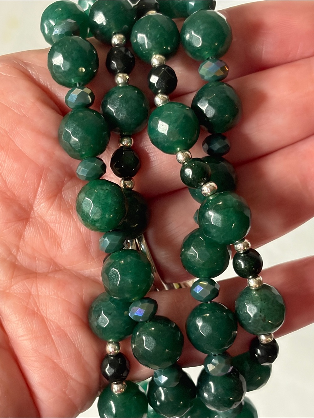Emerald Faceted Bead Torsade Necklace w/Crystals - Picture 6 of 6